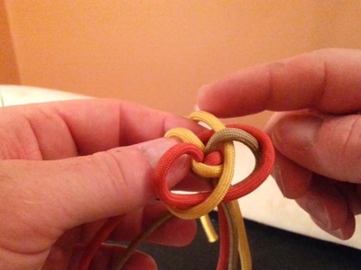 Diamond knot using 3 strands