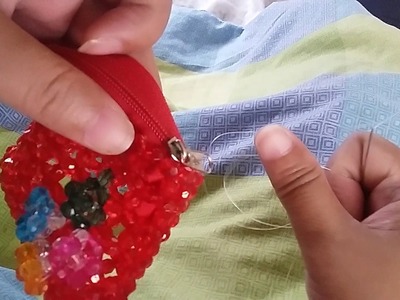 How to Sew in Zippers on a Bead Coinpurse