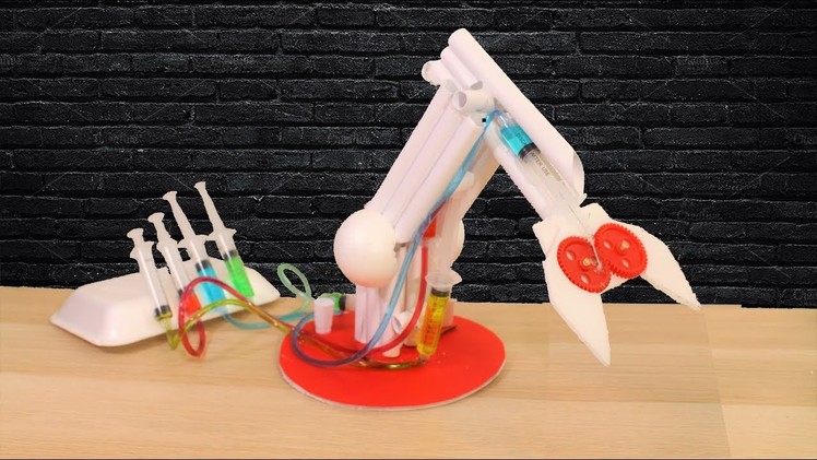 How To Make A Hydraulic Powered Robotic Arm Out Of Paper!!