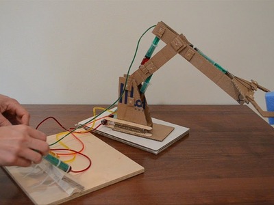 How to make hydraulic robotic arm from cardboard - DIY
