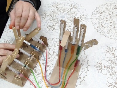 DIY - How to make amazing syringe robot hand
