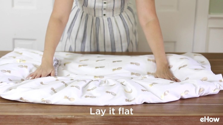 How to Fold a Fitted Sheet Tutorial