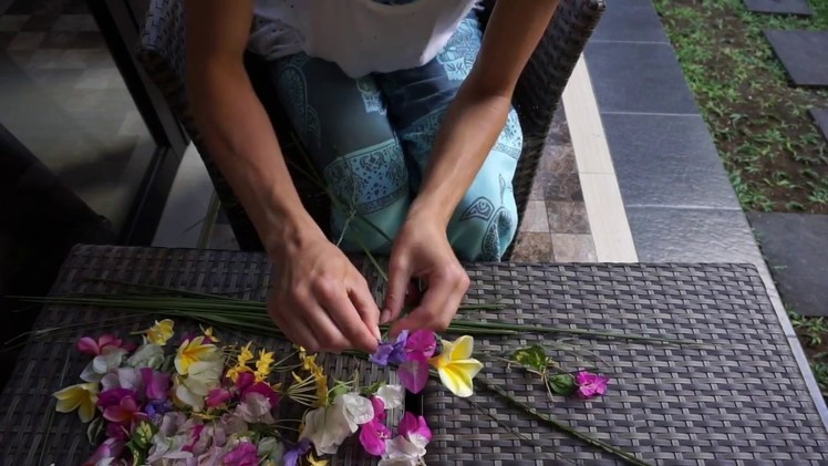 Making a Haku Lei Tutorial - Balinese flowers - FOR FREE!!