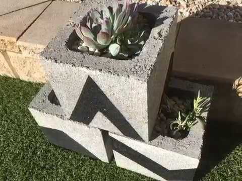 DIY - How to make a Concrete Block Planter