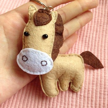 Cute Horse Animals Stuffed Felt Key Chain Key Ring With or Without Colorful Personalised Words Beaded Craft Kids Friend Gift Toys