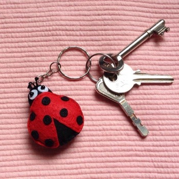 Cute Ladybug Animals Stuffed Felt Key Chain Key Ring With or Without Colorful Personalised Words Beaded Craft Kids Friend Gift Toys