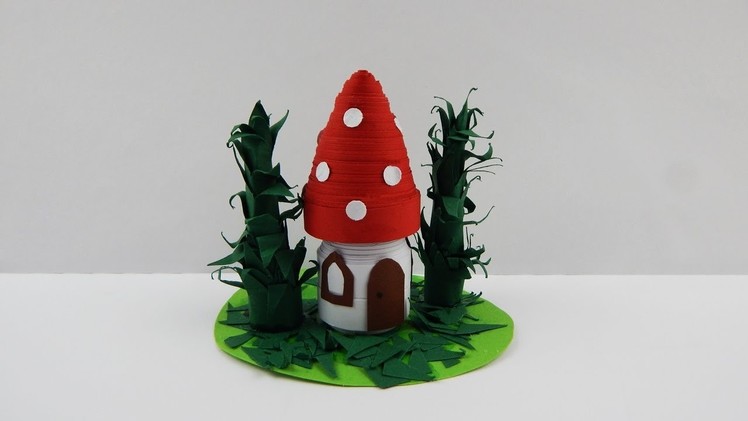 Decoration Gnome house DIY quilling house table deco papercraft crafting with paper stripes