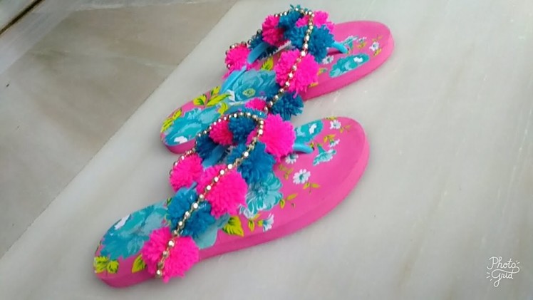 DIY POM POM SANDALS.HOW TO MAKE EASY POM POM SANDALS AT HOME.HOW TO DECORATE SANDALS.ART WITH ALIYA