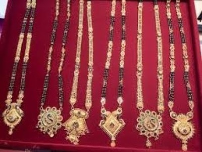 22 CARAT ::::  BLACK BEADS CHAINS