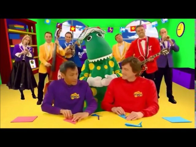 The Wiggles - Wiggle and Learn - Murray and Jeff are Making Origami We Folded Paper Whales