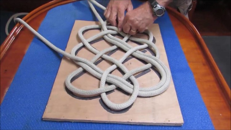 How to Make a Nautical Rope Rug