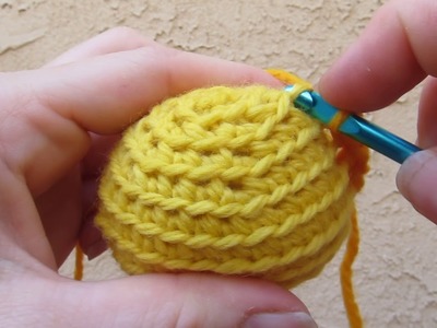 Amigurumi tutorial: crocheting a mane on a lion