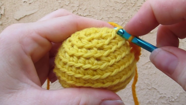 Amigurumi tutorial: crocheting a mane on a lion