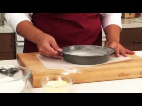 How to line a cake pan