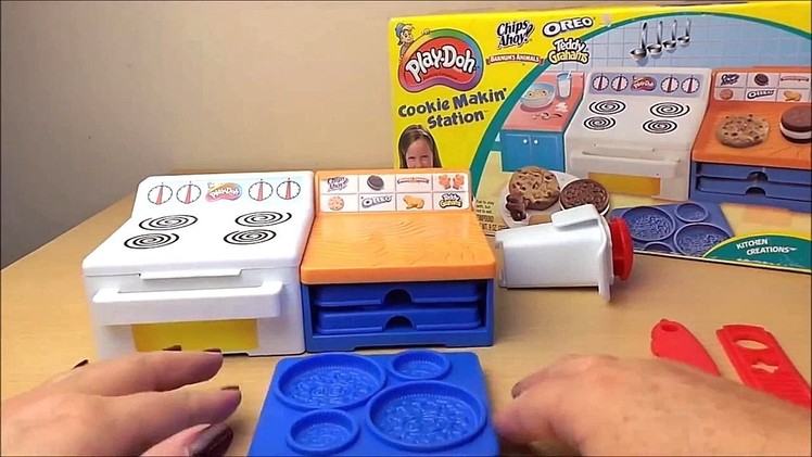 How To make Oreo American Cookies with the Play-Doh Dough Cookie Making Station