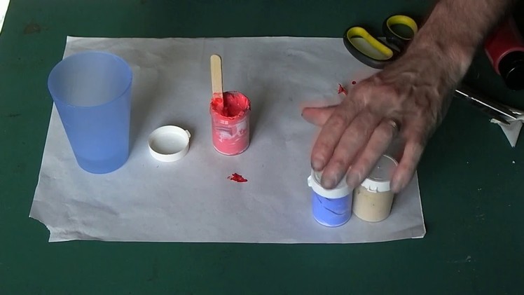 How to make your own outliner for Glass Painting.