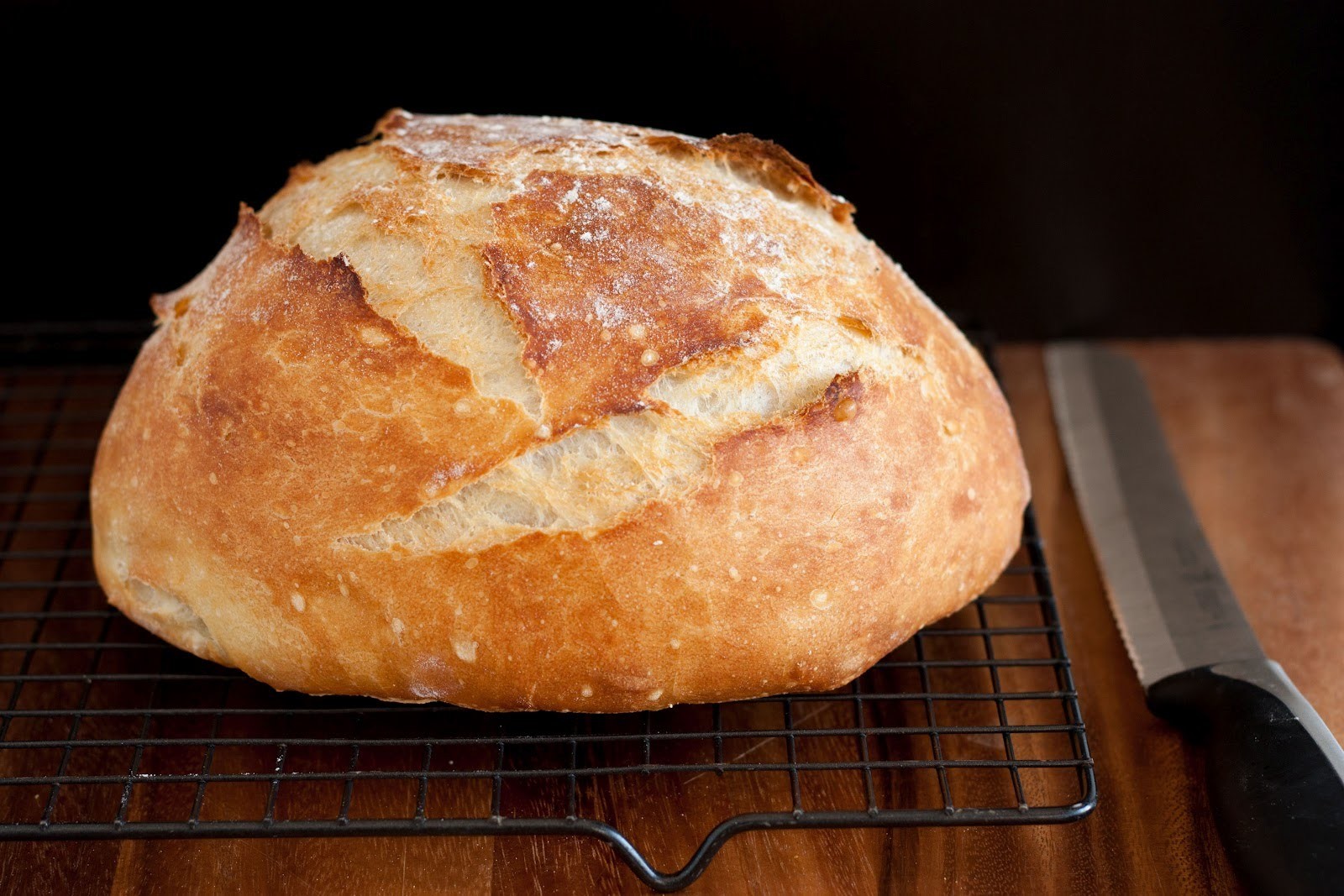 Самодельный хлеб. Хлеб деревенский. Бразильский хлеб. Сырный хлеб. Мука для хлеба.