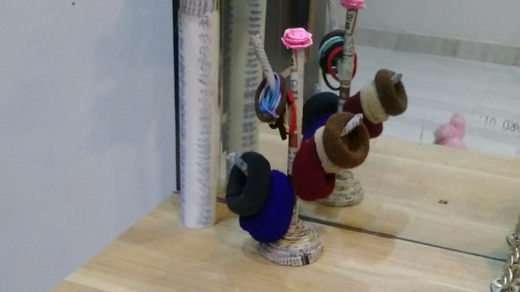 DIY.newspaper. How to make hair rubber band organiser