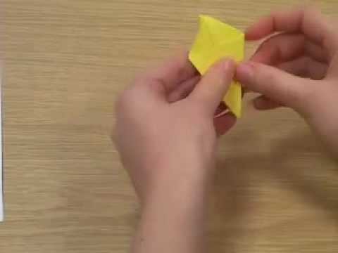 MADE - How 2 make origami lilies