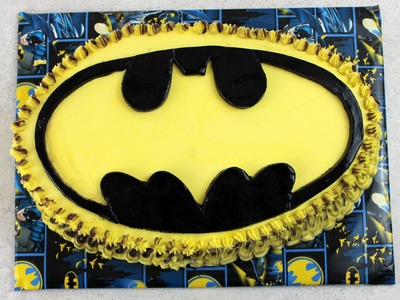 BATMAN - Bat Symbol Cake (How To)