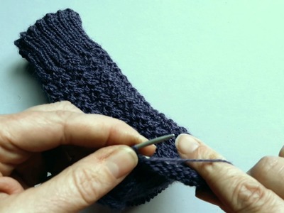 Easy Lace Socks - Creating the Heel Turn