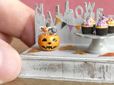 DIY Miniature Halloween Cake Pops & Cupcakes | Petit Palm