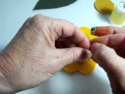 DIY - Sewing a Felt Sunflower Brooch part 2a