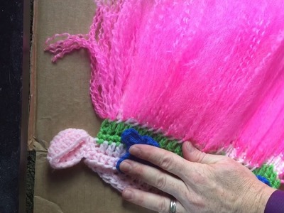 How to brush out yarn on troll hat