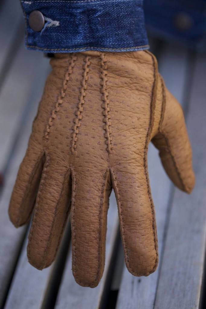 Lederhandschuhe - Manufacturing Process of Leather Gloves in Transylvania Romania