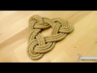 Triangular mat- rope hot pad