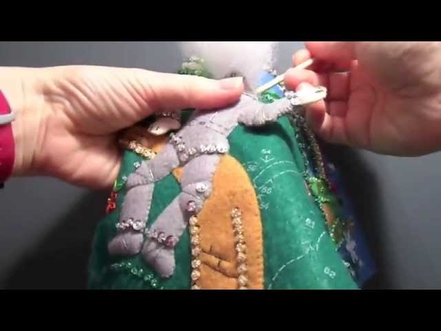 Bucilla Stocking Construction #15 - Working with Metallic Floss and Other Tips
