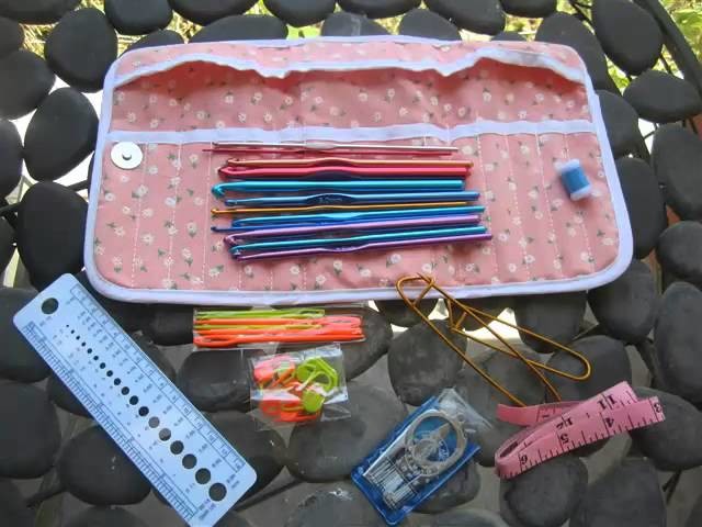 Essential Crocheting Tools and Hooks 35 Items in a Compact Carrying Case