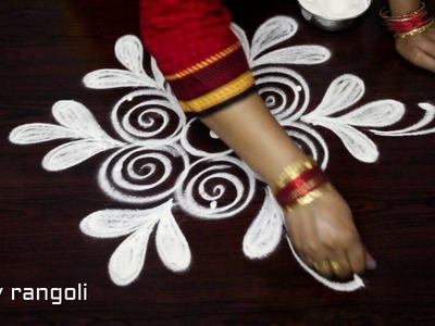 Latest simple rangoli designs with 3 dots * easy muggulu * kolam with out colors *rangavalli