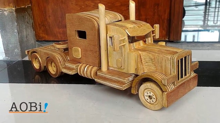 Wooden toy truck - Peterbilt