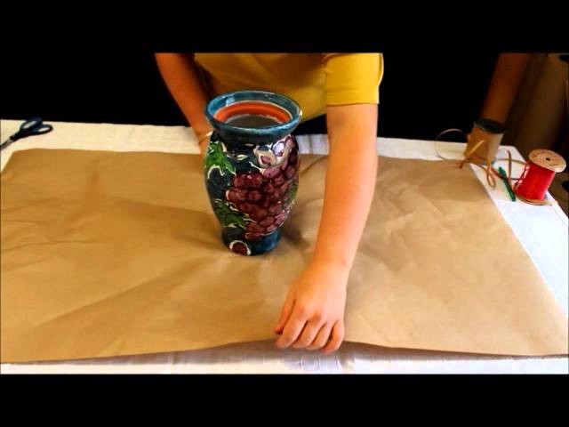 ECO-GIFT WRAPPING: How to Wrap a Vase