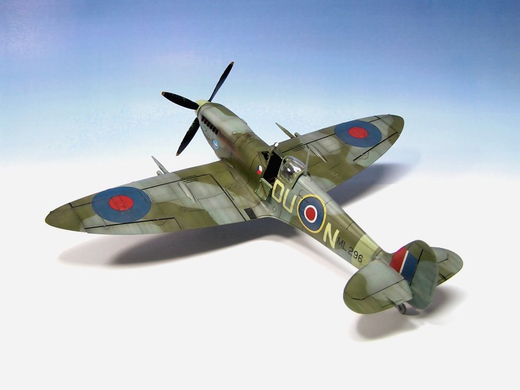 Supermarine Spitfire Mk.IXc Eduard 1.48 ww2 aircraft model - Part 2