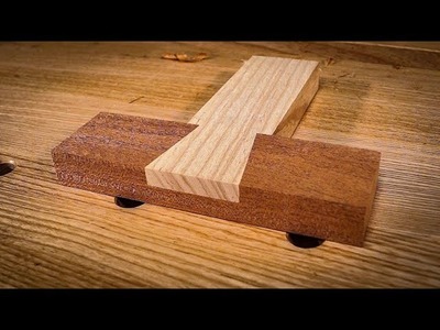 How to cut a DOVETAIL HALVING JOINT by HAND