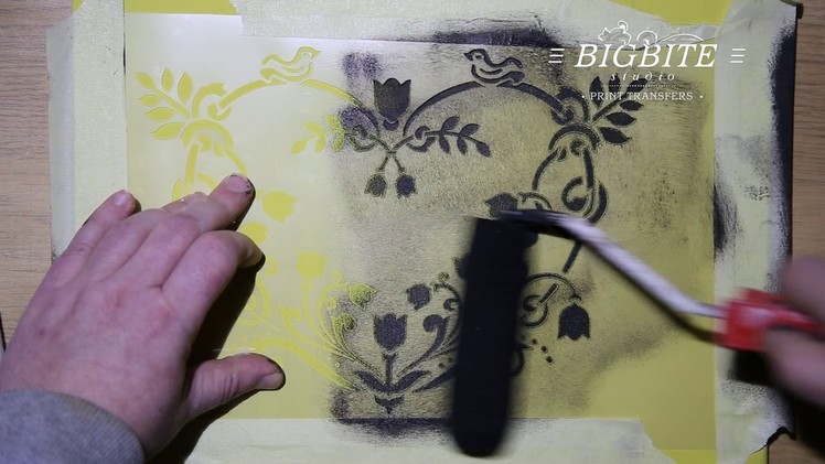 How to Shabby Chic stencil with a paint roller - p1
