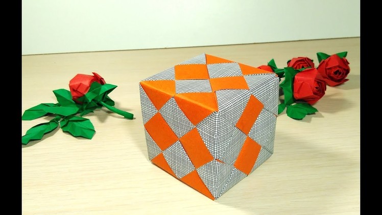 Origami box for trinkets or paper jewelry box. Ideas for home decor and gifts.