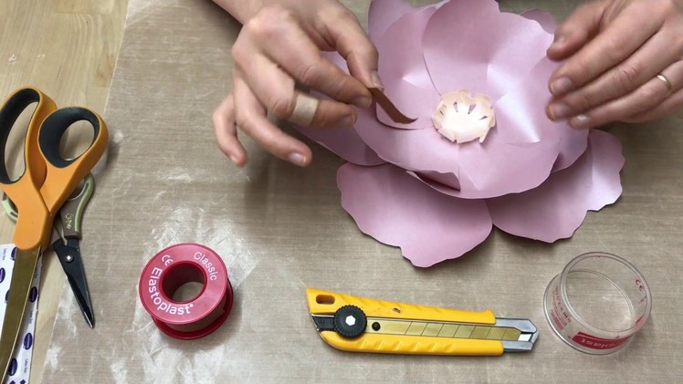 Paper flowers making with NO blisters, cuts and burns