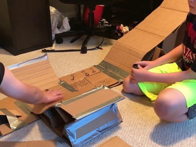 DIY cardboard fingerboard skatepark