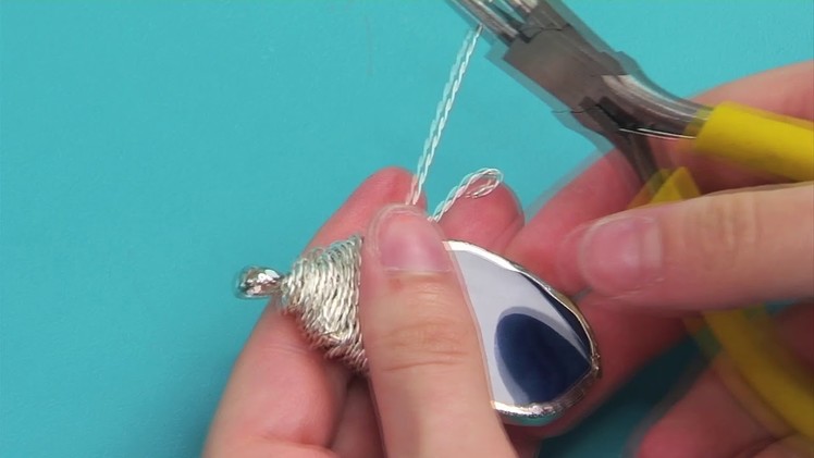 Easy Wire Wrapped Pendant With The Twist And Style Tool | Sizzix Jewelry