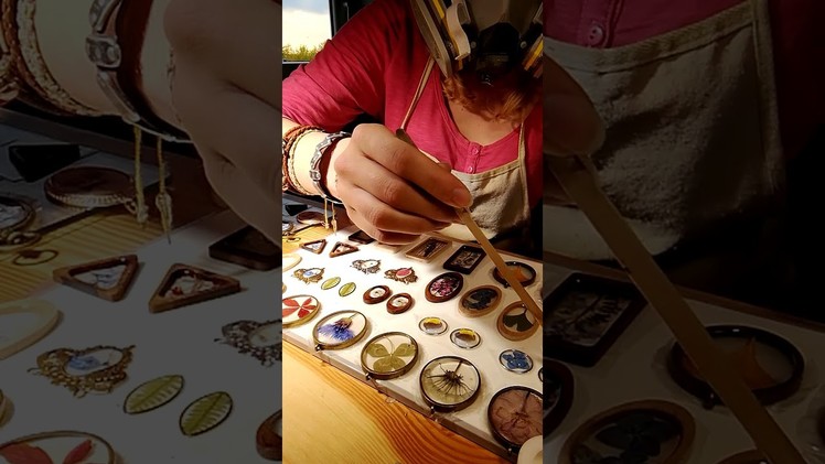 Epoxy resin flower jewelry timelapse