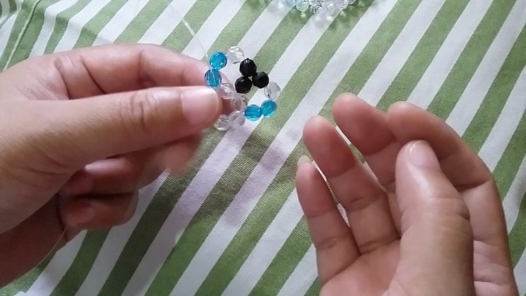 How to Bead a Hexagonal Wallet with Petal like Design Part 1