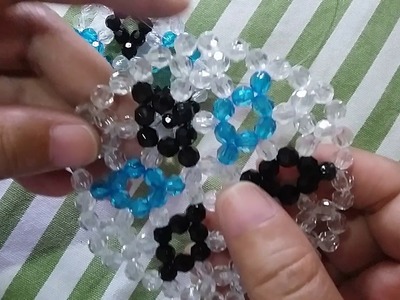 How to Bead a Hexagonal Wallet with Petal like Design Part 2
