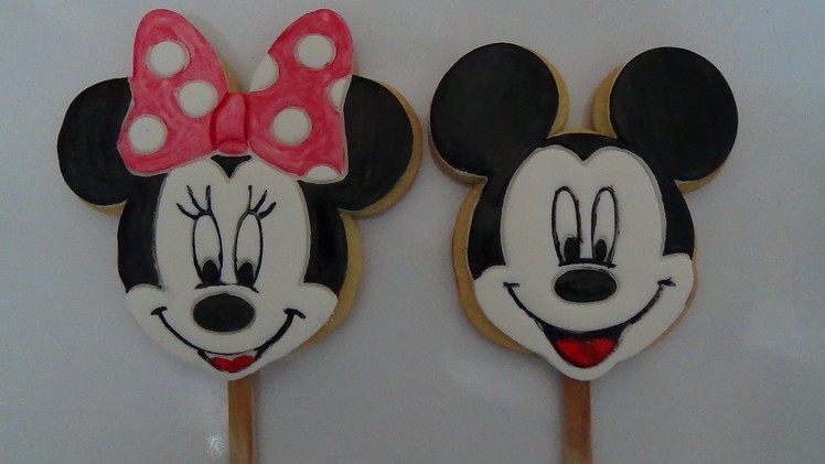 Minnie and mickey mouse cookies