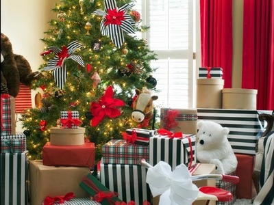 CHRISTMAS TREE DECORATING IDEAS RED AND WHITE