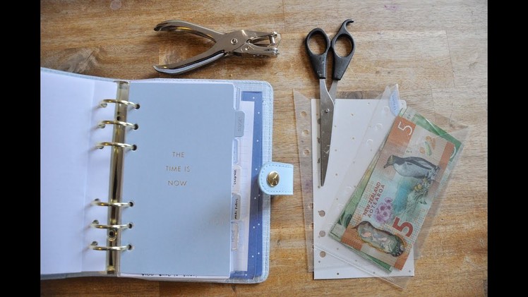 HOW TO MAKE A PLASTIC POCKET.CASH ENVELOPE FOR YOUR PLANNER IN UNDER A MINUTE