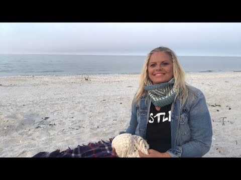 Yarn on the Beach 007 sunrise crafting on the beach with Kristin Omdahl