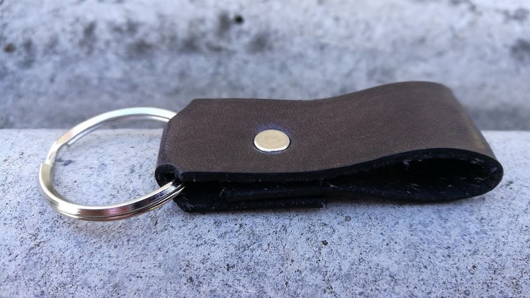 Making a simple leather keychain. Step by step